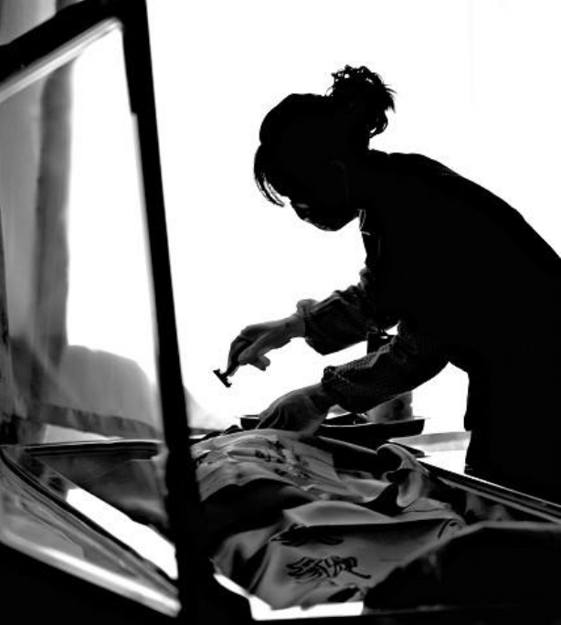 90后美女入殓师李淑萍：从不主动和人握手，一天只能缝合一具遗体