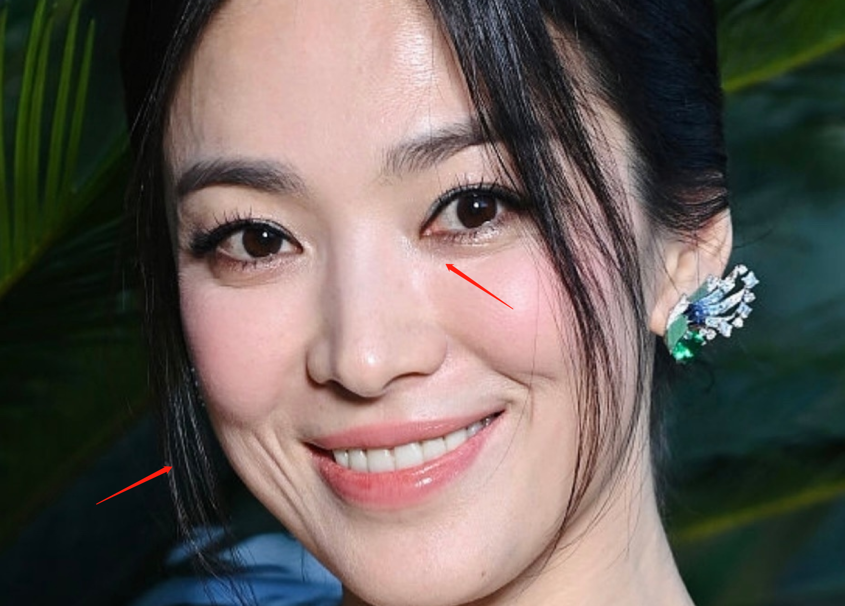 42岁宋慧乔外网生图翻车,法令纹多还地包天,被嘲有点儿凶相