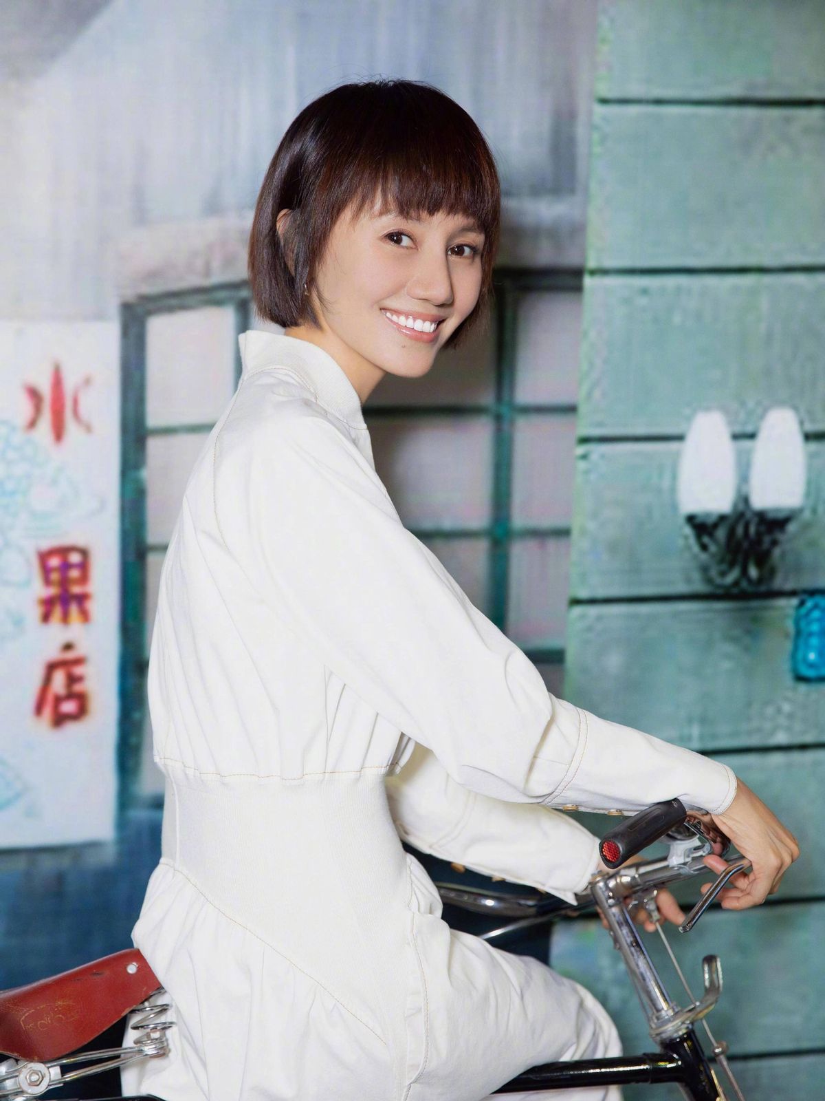 夏雨：与离异父母有隔阂，与高圆圆传绯闻，娶到袁泉三生有幸