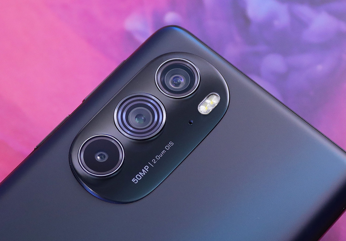 别花冤枉钱，这3款当下“最亲民”的旗舰手机，还能流畅用三五年