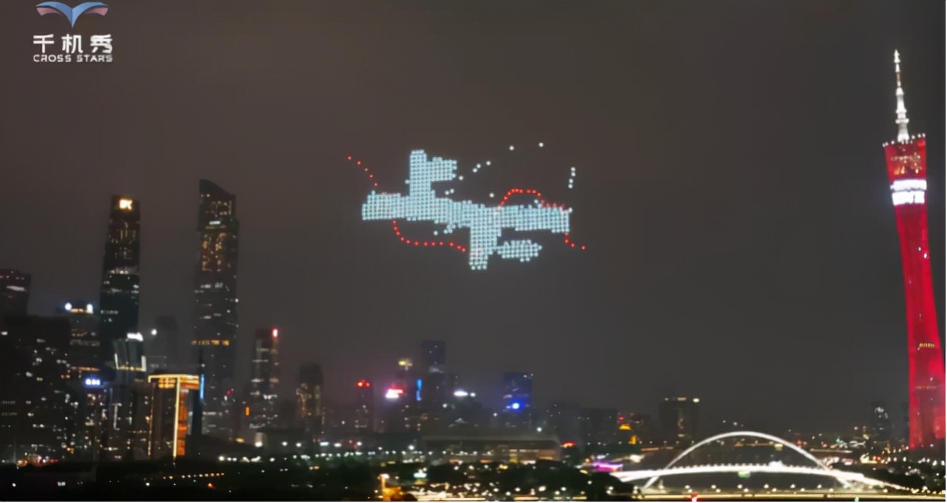 &ldquo;上下&rdquo;天地国际艺术节大幕拉开 秦风携手千机秀演绎夜空艺术