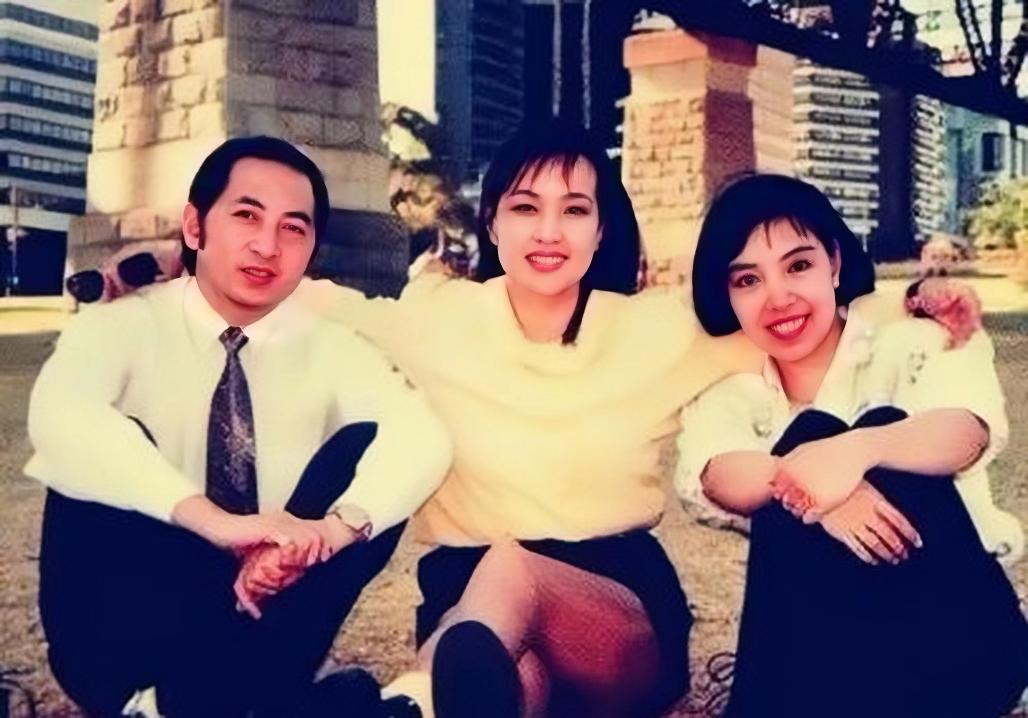 刘晓庆：四段婚姻没孩子，把外甥当儿子养了半生，晚年靠他支撑