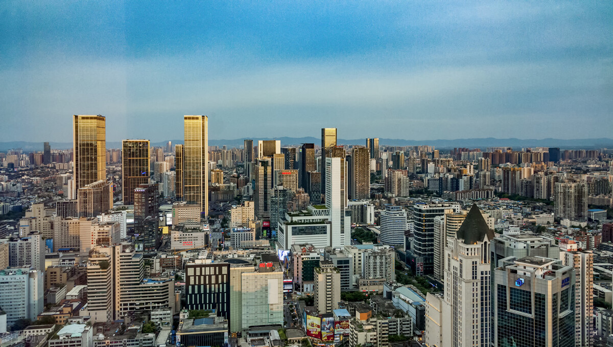 2022年成都楼市依然充满不确定性，我们从这四个方面来分析