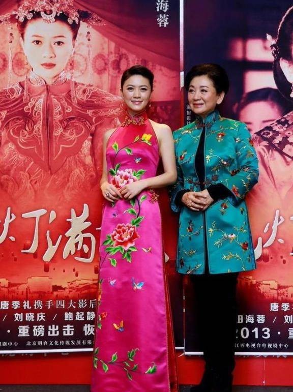 她曾是演艺圈的新星，事业当红未婚先孕，独自艰难带娃惹人怜