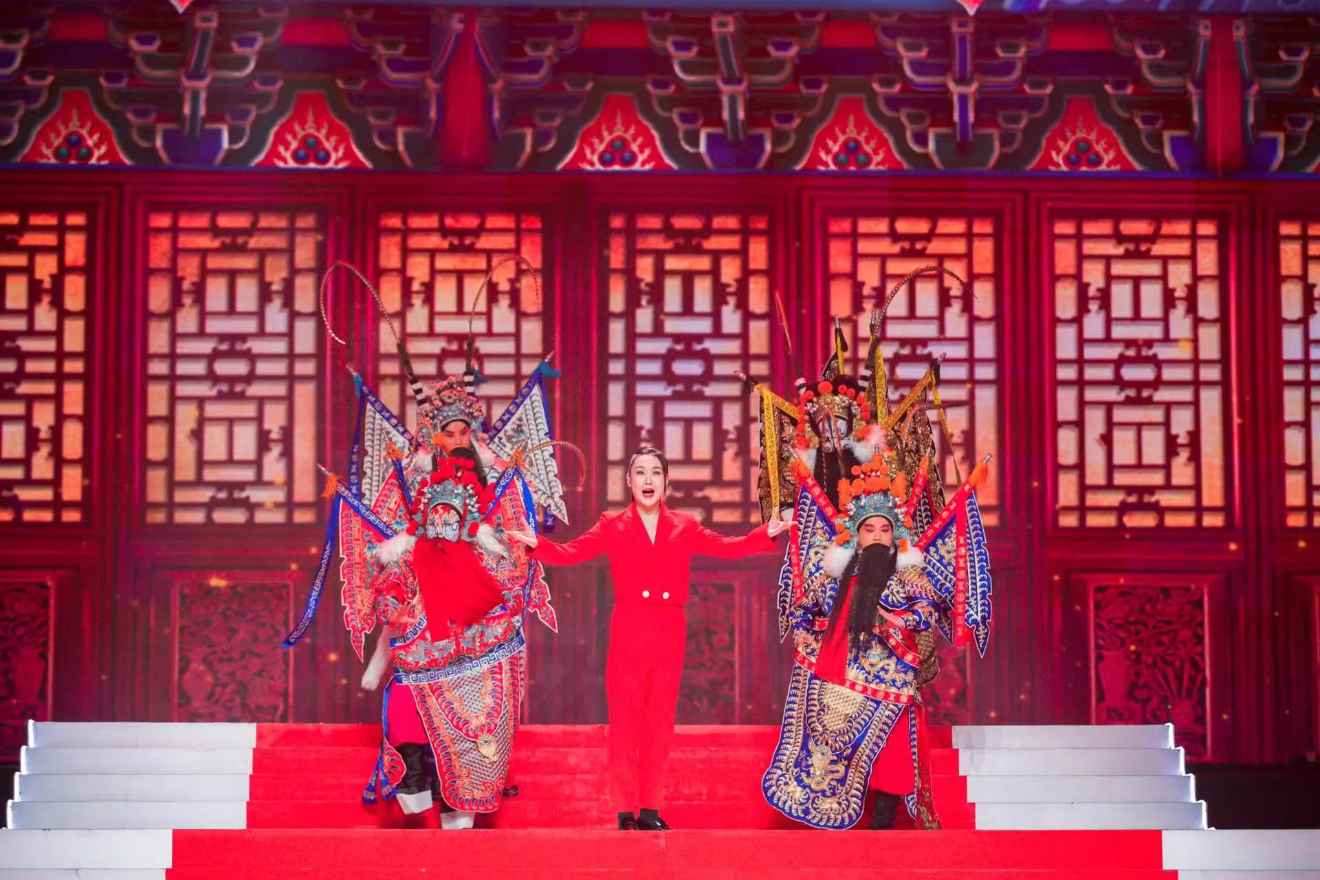 夏日之夜，火热开赛，《星光大道》夏赛季阶段赛闪亮开启