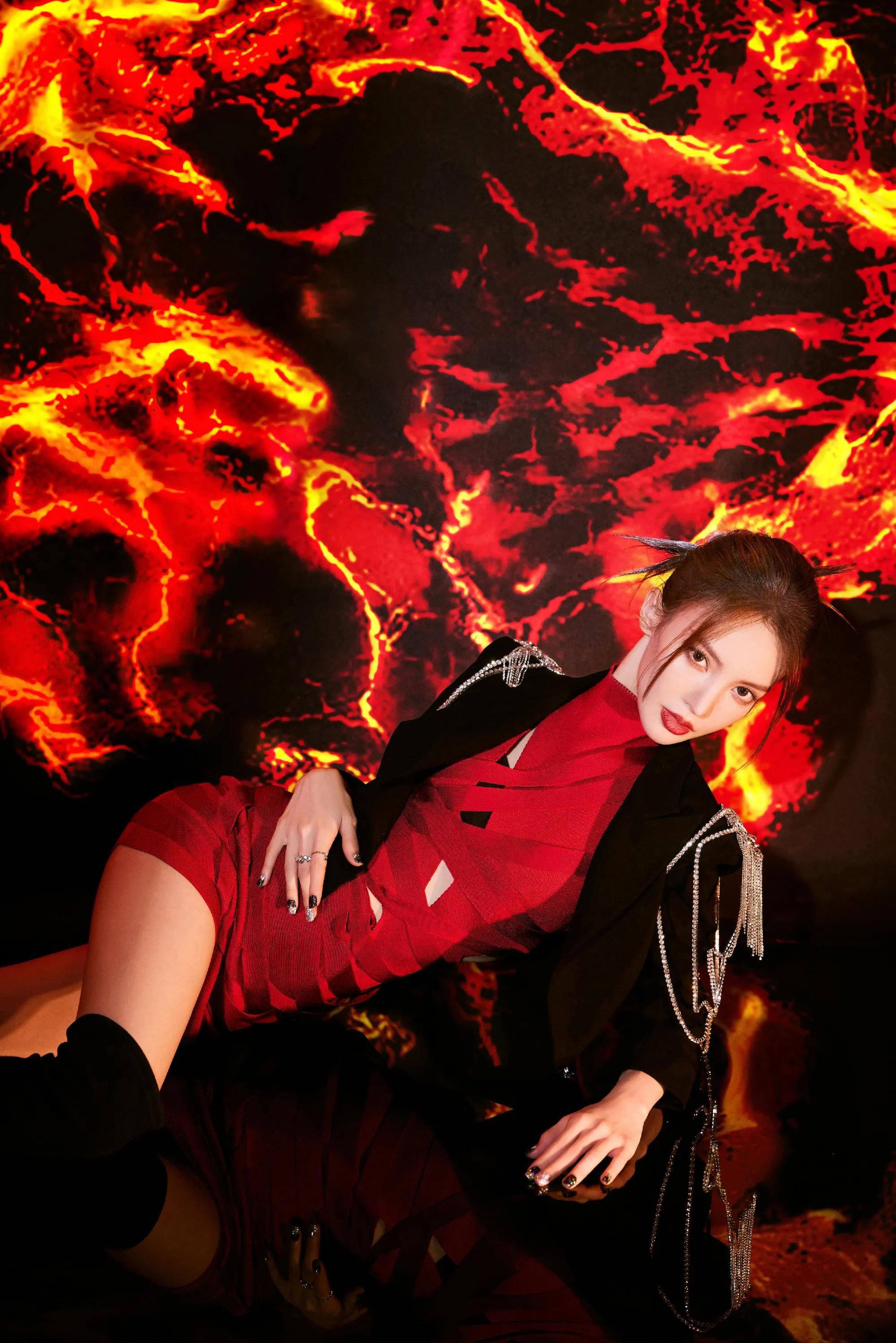 金晨炙热火焰大片