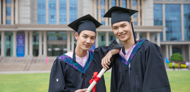 初中毕业想读五年制大专，五年一贯制与3+2有什么区别？