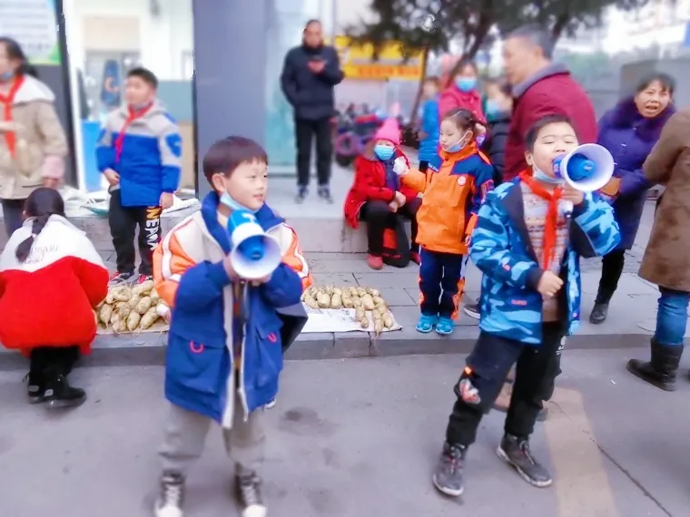 「城南小学•德育工作」小基地大收获 劳动实践快乐多