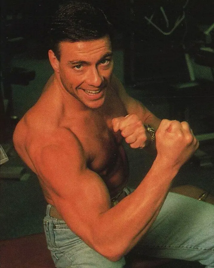 充满力量感的尚格云顿，始终是很多人心中最劲爆的动作巨星