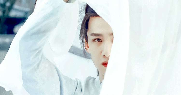 有种惊艳是男星“斗笠装”，肖战最霸气，鹿晗最可爱