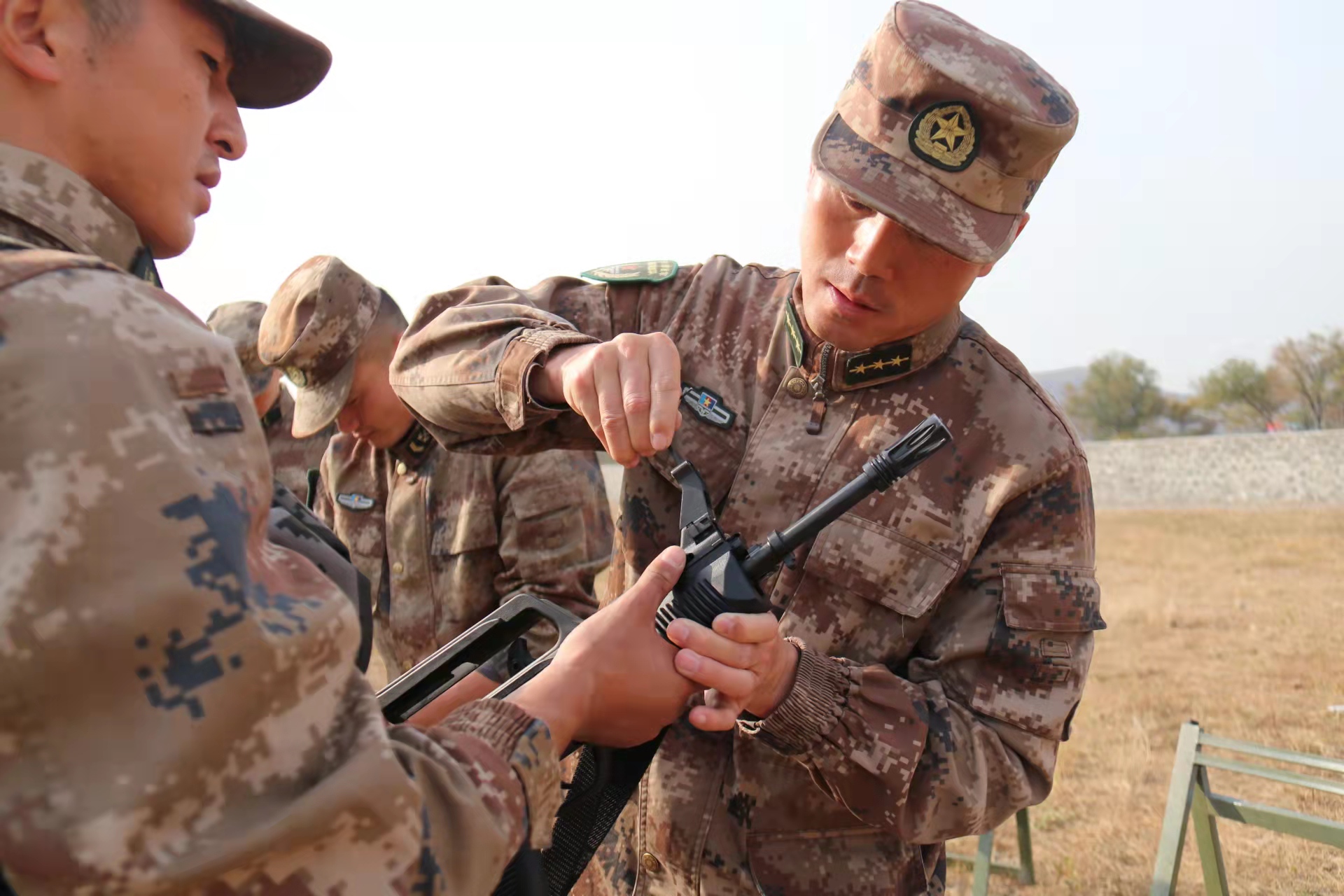 阳信：宋福旦中国扔手榴弹距离最远记录保持者