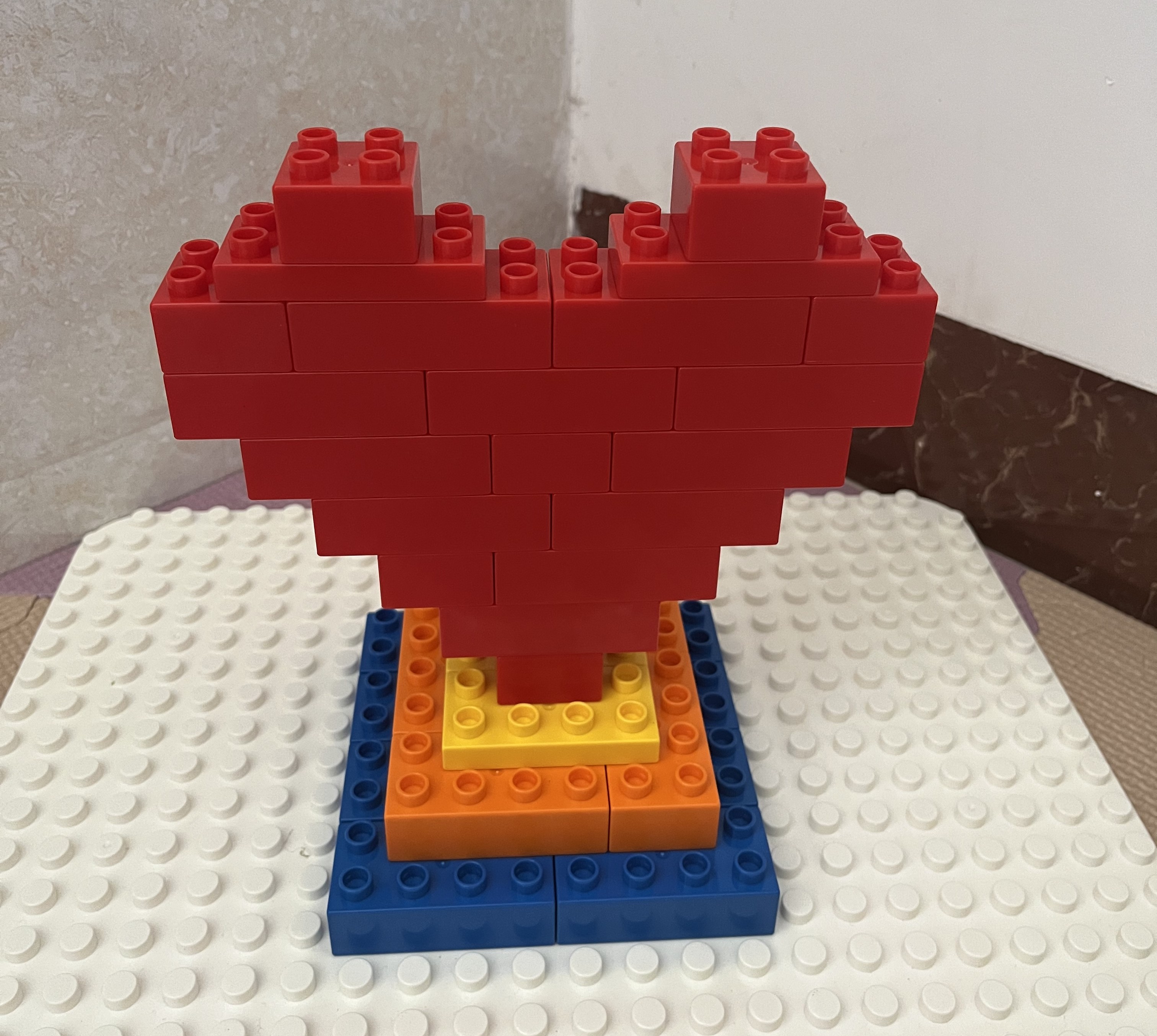 超简单的积木爱心搭法(如何用积木搭爱心) - 趣味头条