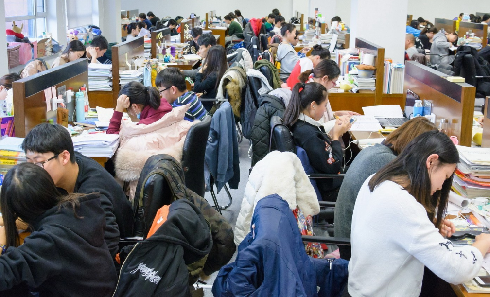 高考考上985高校，与考研考上985差距竟这么大！现实真的很残酷