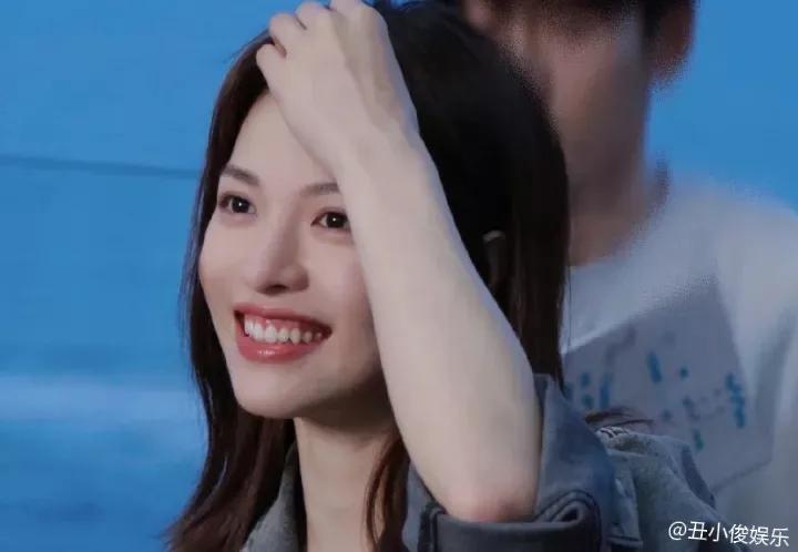 钟楚曦、张云龙同游