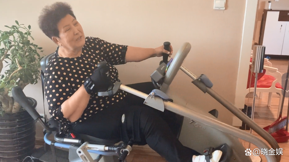 德德玛：越活越年轻，即便75岁高龄仍坚持每天“健身练声两不误”