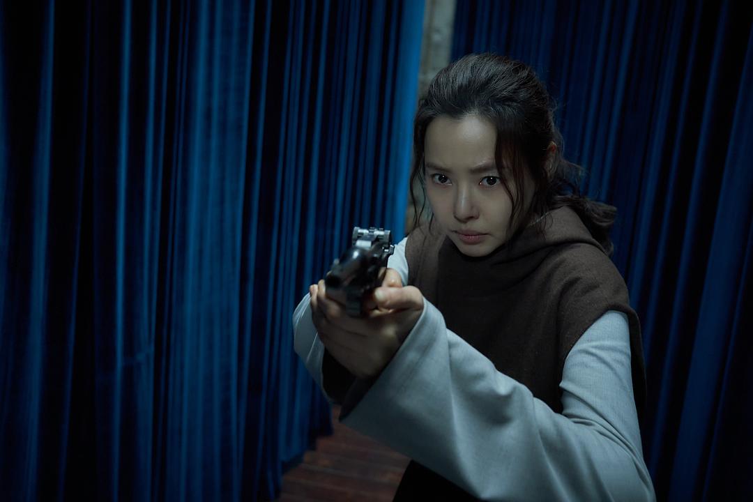 暗夜韩国电影在线观看(把《幽灵》和《风声》放到一起看，韩国和中国谍战片的差别出来了)