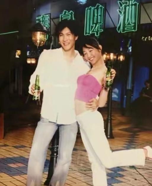 当时代抛弃“青春小妞”王珞丹时，连声招呼都不会打