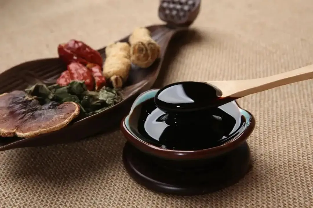 龟鹿二仙膏能治疗早泄吗(早泄，伊木萨克片与乌灵胶囊哪个好？阳痿)