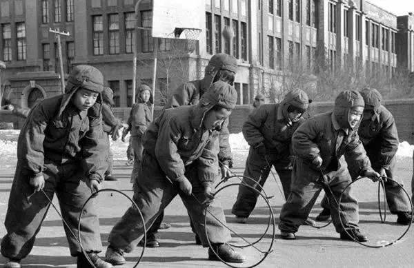 60年代，70年代，80年代中国非常真实的60张老照片，致敬青春