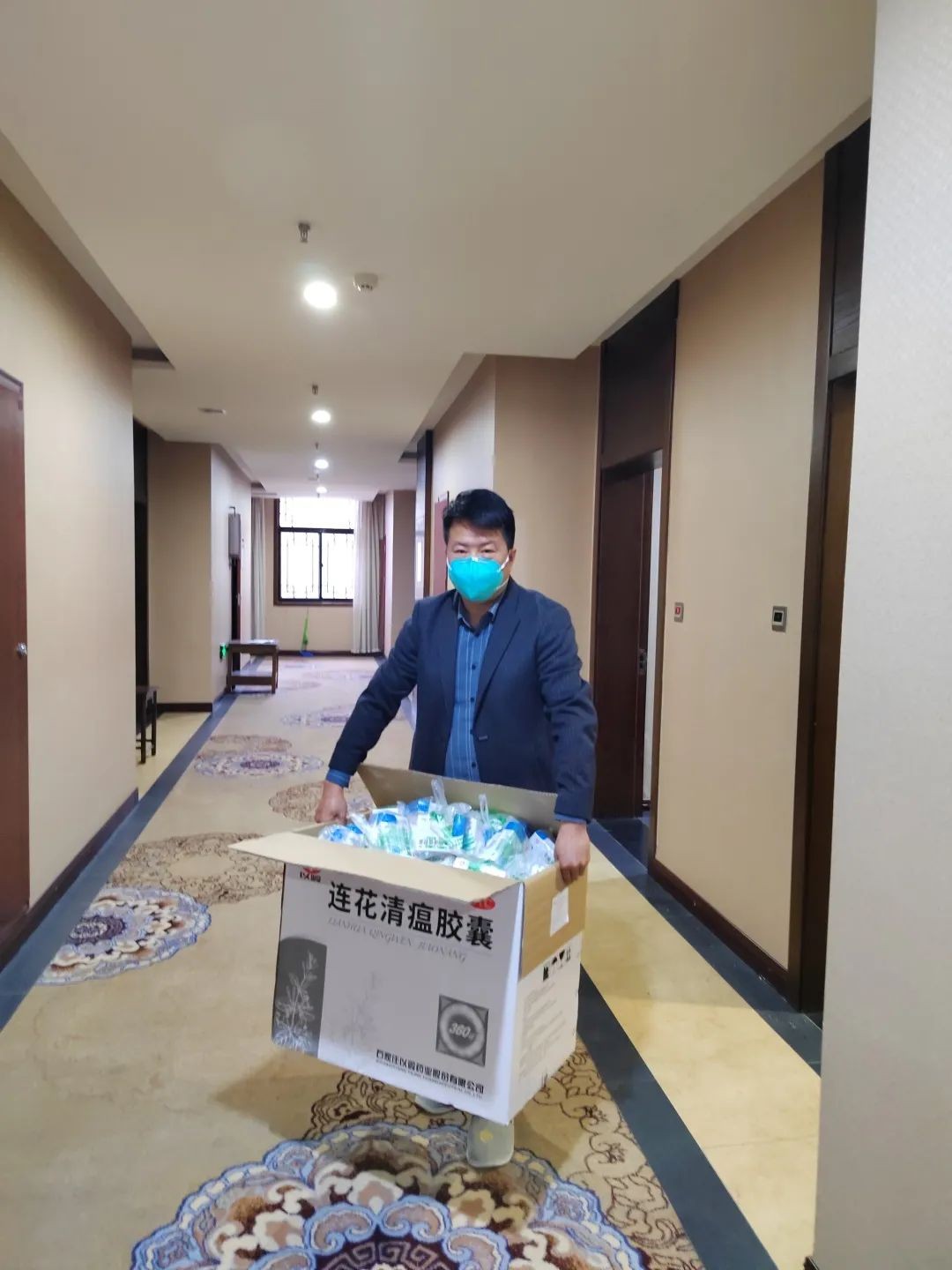 不忘来时路 灼灼赤子心——记西堡小学“抗疫先锋”王礼强校长