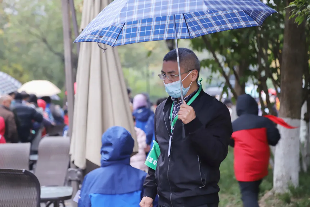 今天，你“苗”了吗？直击南湖小学新冠疫苗接种现场
