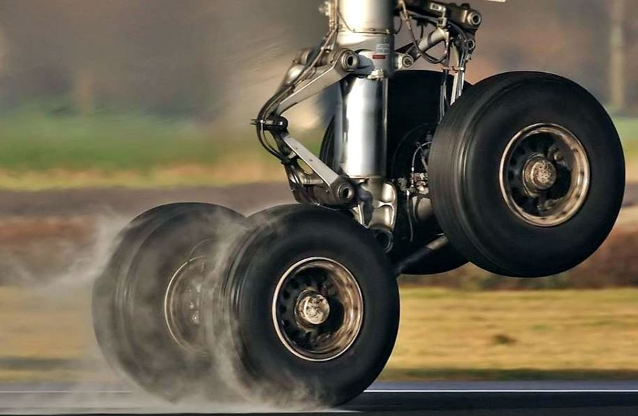 北汽创造世界第一了?发明全铝大梁技术,真的"赶英超美"了?