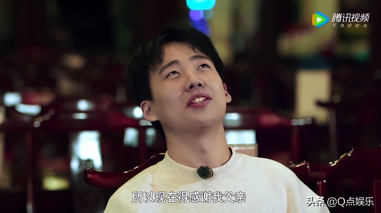 开推这两位宝藏大男孩，周深不知何为炕席，郭麒麟文化水平成谜