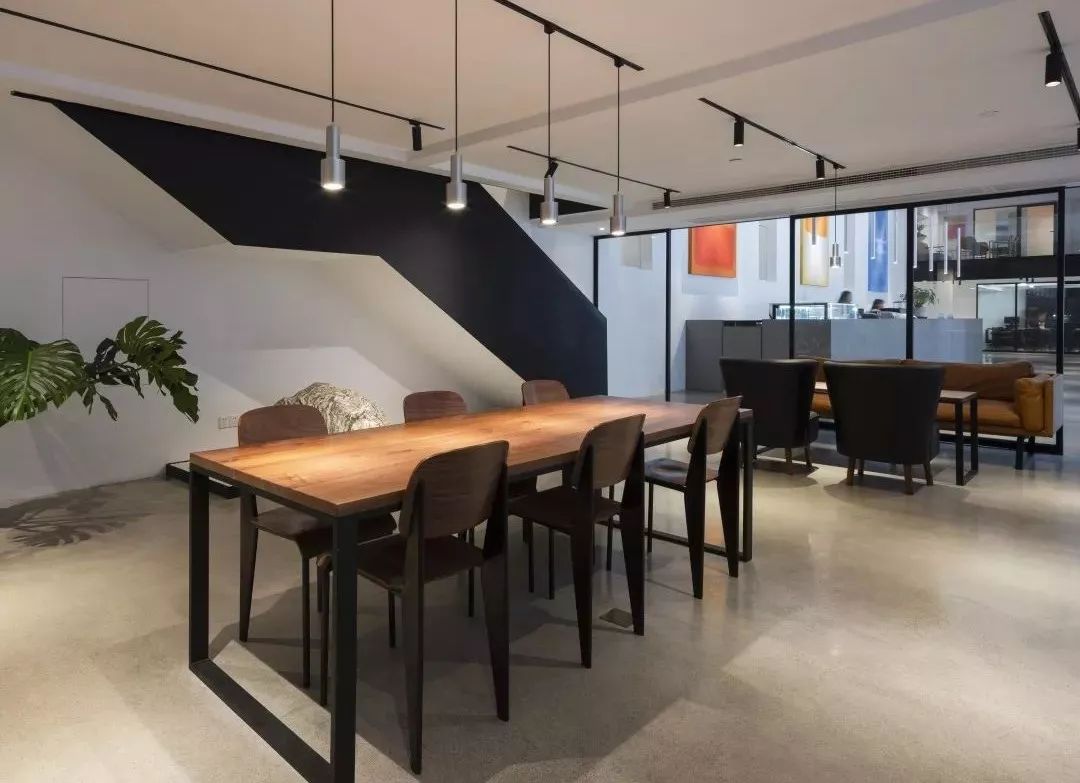 杭州吴越画室：2023届「定制班」招生简章，开启艺术的大门