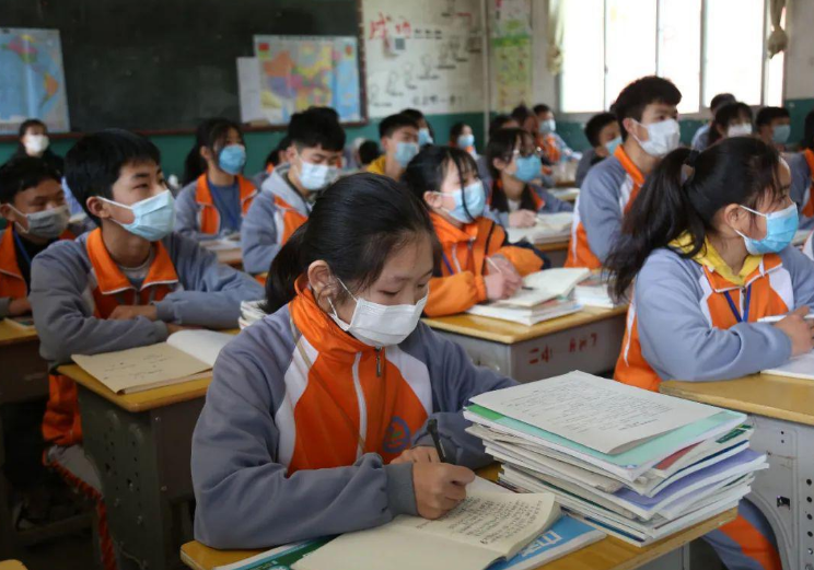 到了高三下学期才明白，补课和不补课的差距，幸好自己选对了