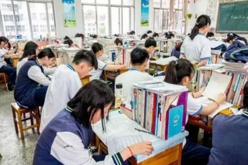 1997年高考试卷流出，本以为试题毫无难度，看到数学却不这么想了