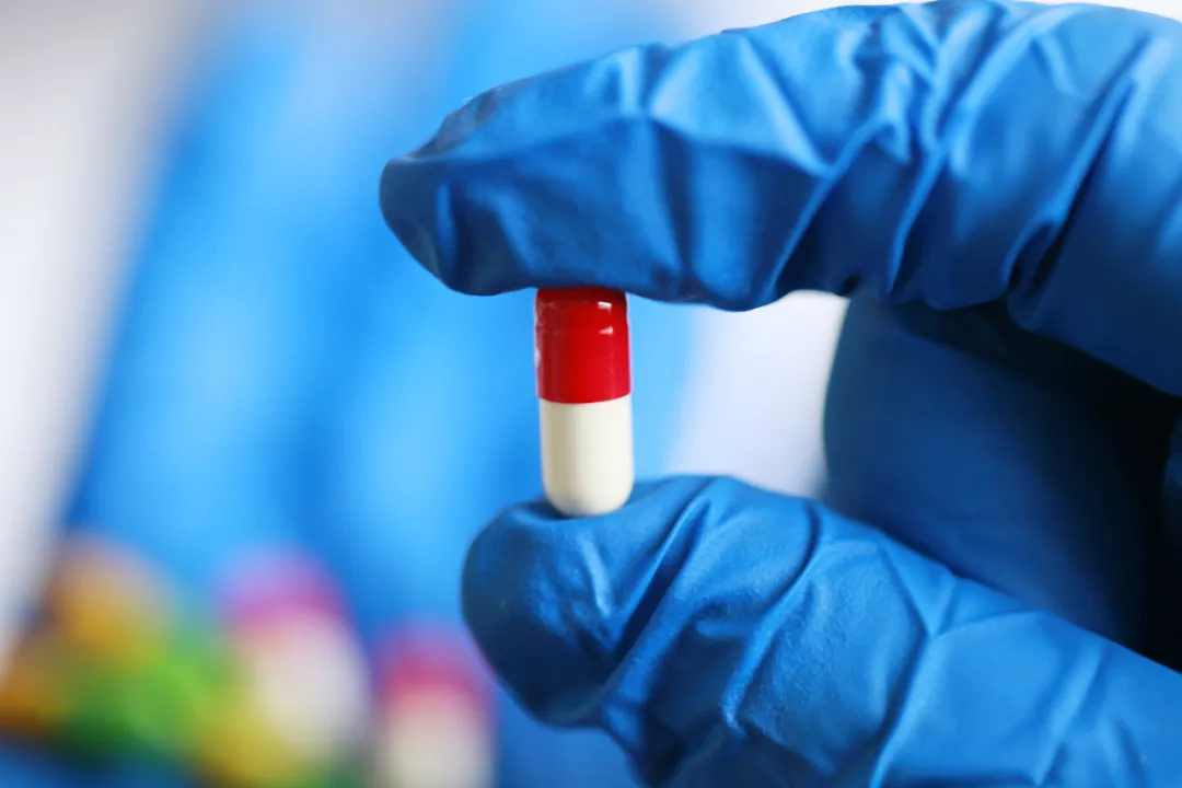 留美博士打造1000亿医药巨头，如今遭遇跌停