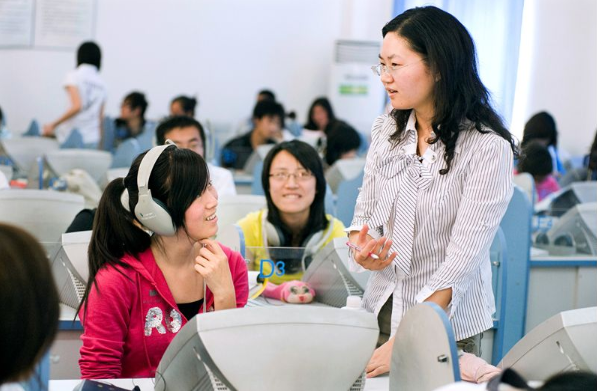教师工资有新变化，或将实行绩效工资新方案，教师们喜忧参半
