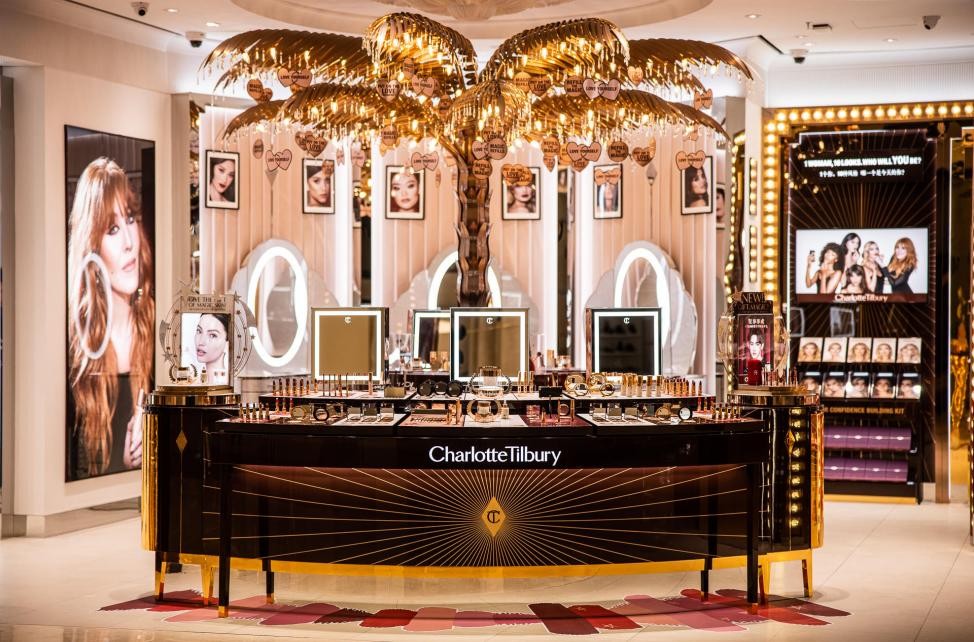CHARLOTTE TILBURY携中国区魔法美妆大使董思成闪耀深圳梦幻新旅程
