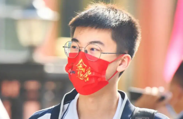 2022我国“百强大学”排名出炉，上海交大无缘前三，吉大掉出前十