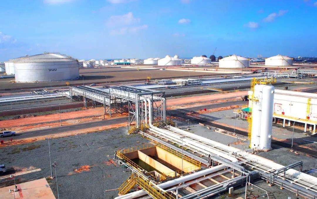 08年马来西亚叫停中国输油管道，面对高额赔偿金，总理亲自访华