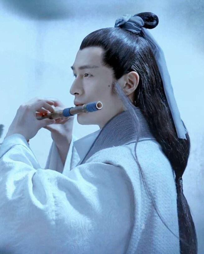 同样是吹笛,胡歌a级,杨洋s级,而肖战则是sss 级