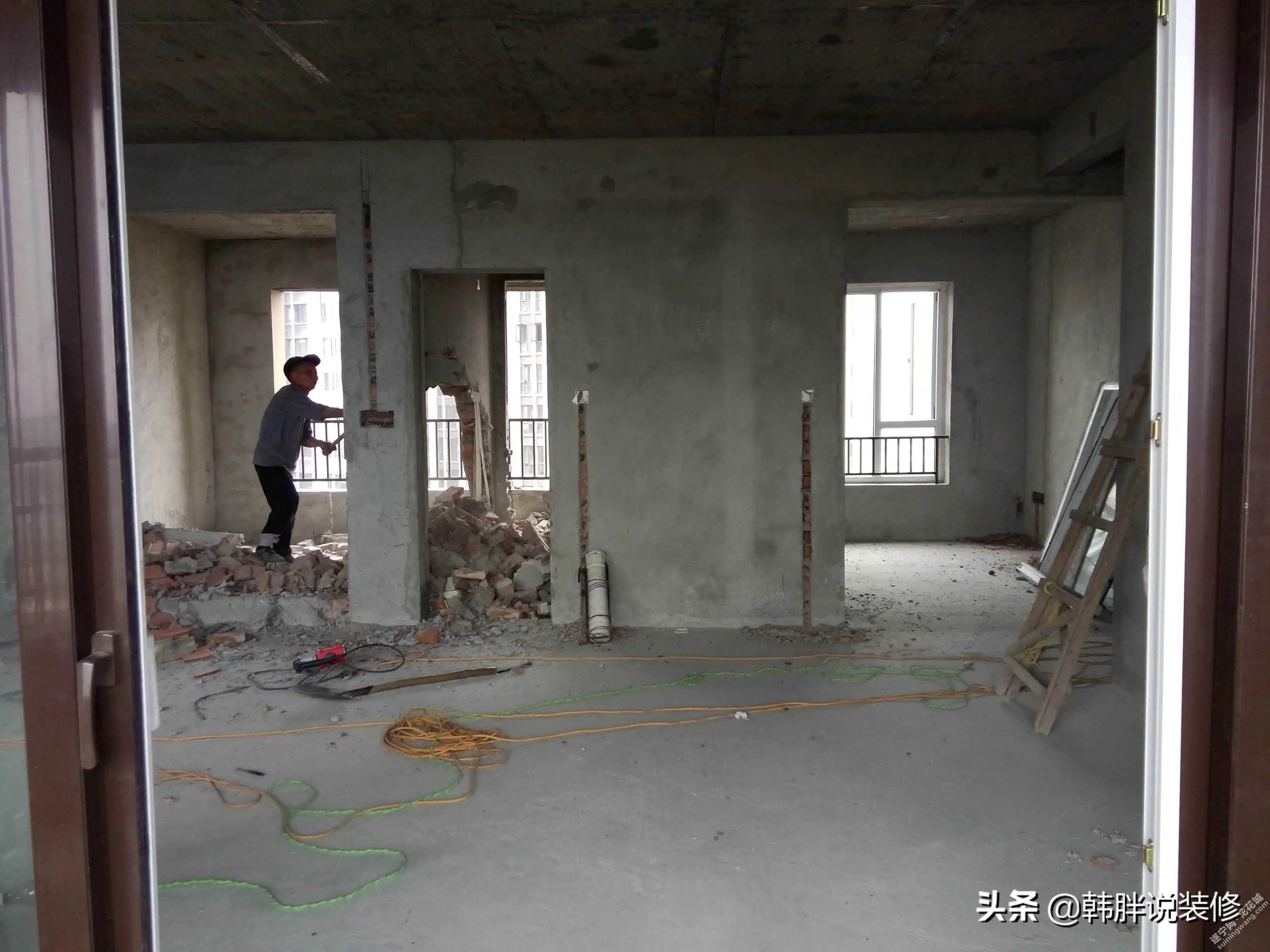 装修时砸掉一堵墙，被罚了好几千，吃过亏才懂，这些墙千万别乱拆