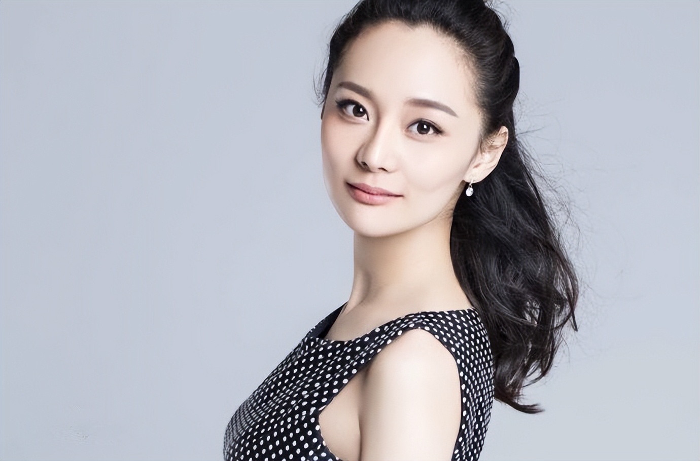 同样叫宋佳，一个事业爱情双丰收，一个只谈恋爱不结婚