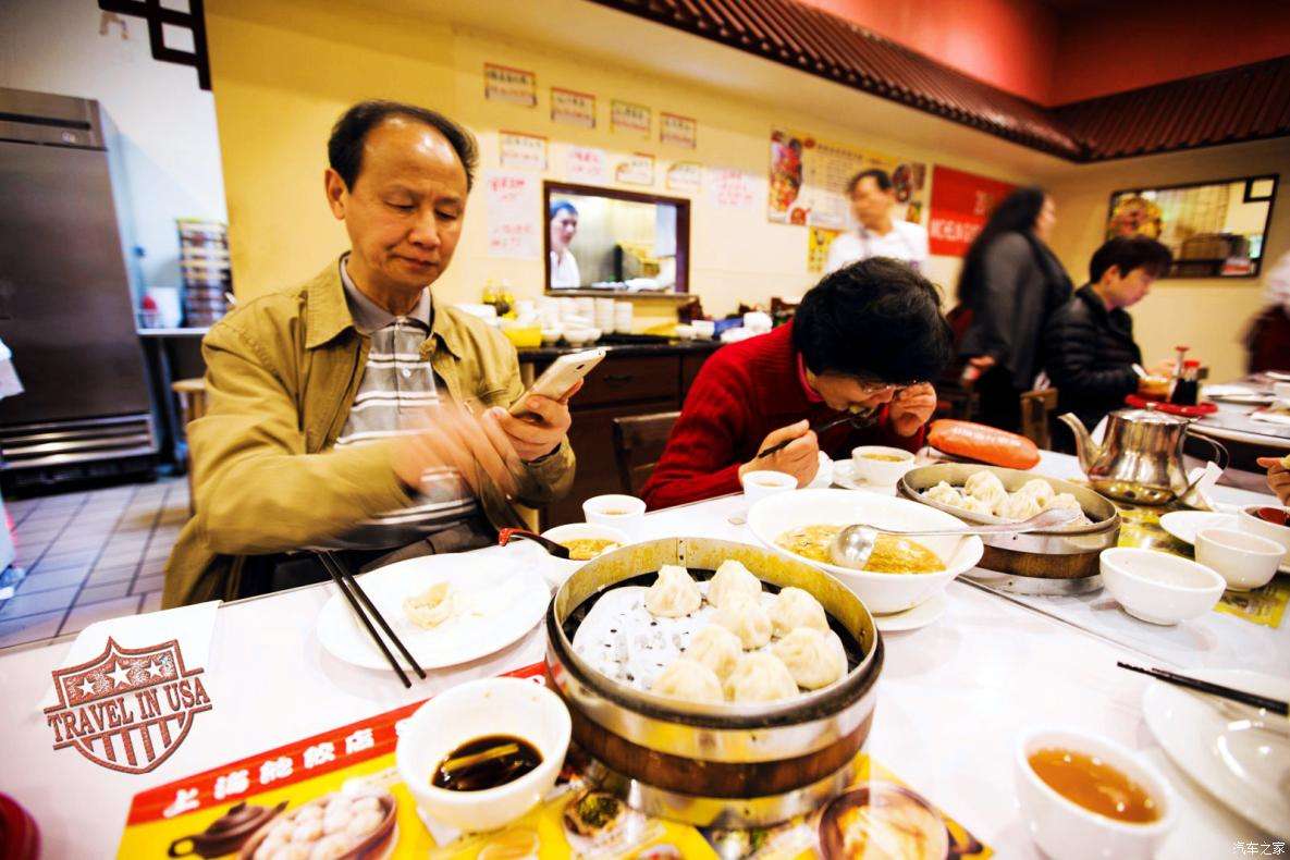 一边吃饭一边喝水、喝果汁，会不会伤胃？劝你这5件事不要做