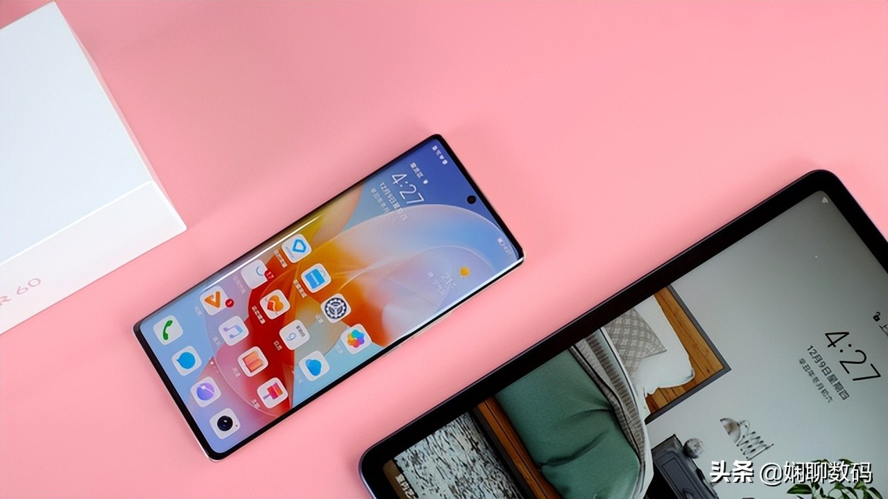 高颜值荣耀加速离场，曲面屏+一亿像素+66W快充，仅2199元