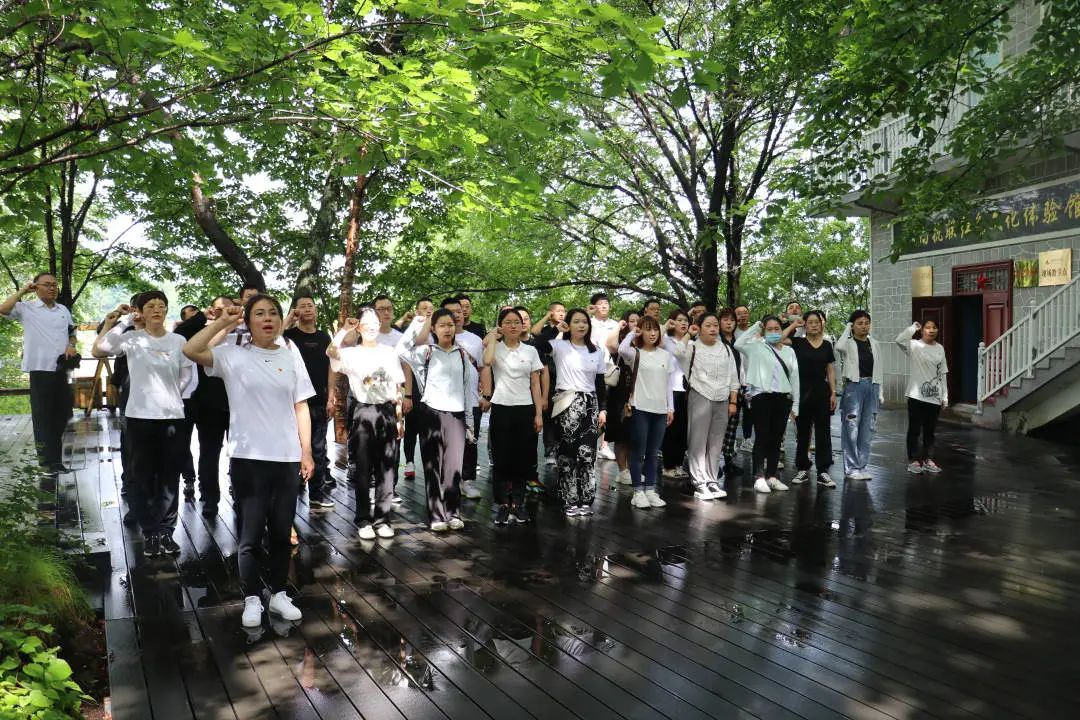辉南县人民法院开展庆七一主题党日活动