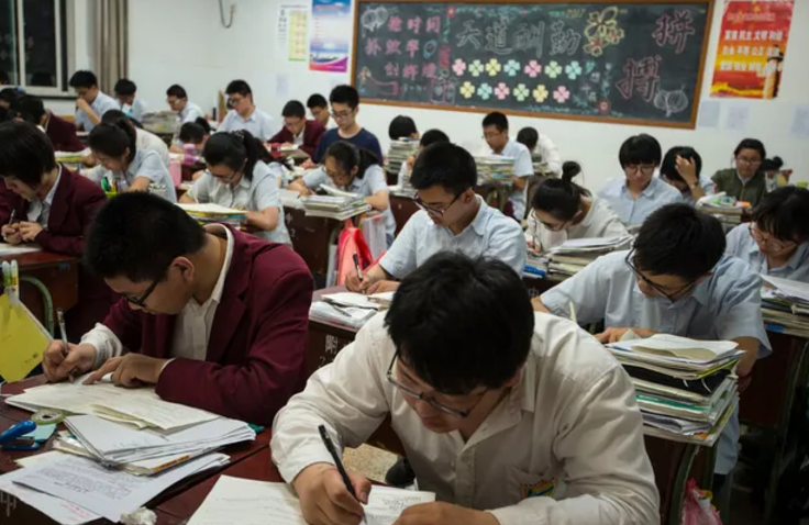 高考考上“专科学校”，和“单招”考入有啥区别？班主任说出实情