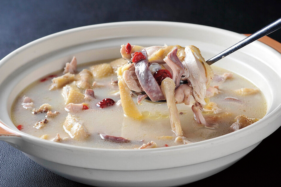 一只猪肚半只鸡，教你做猪肚鸡汤，鲜美浓白营养高，年夜饭必备