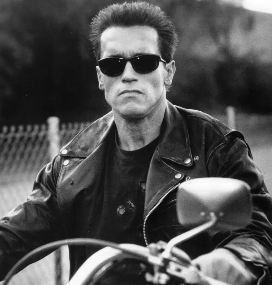 盘点十位40后50后的欧美老戏骨，至今大部分人仍在拍动作戏