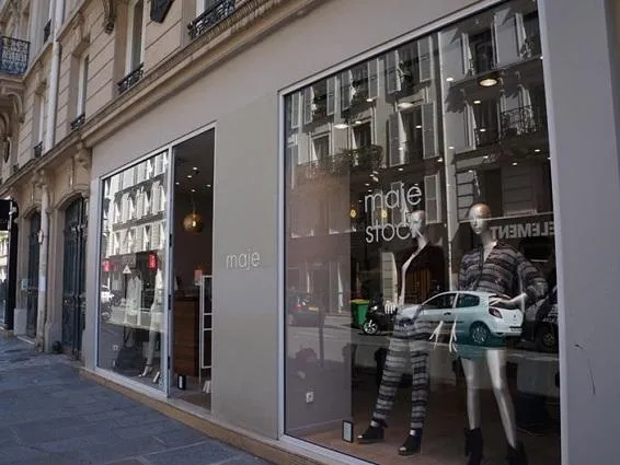 关店求生,卖停车场续命!曾干掉优衣库的韩装霸主,为何一夜失宠