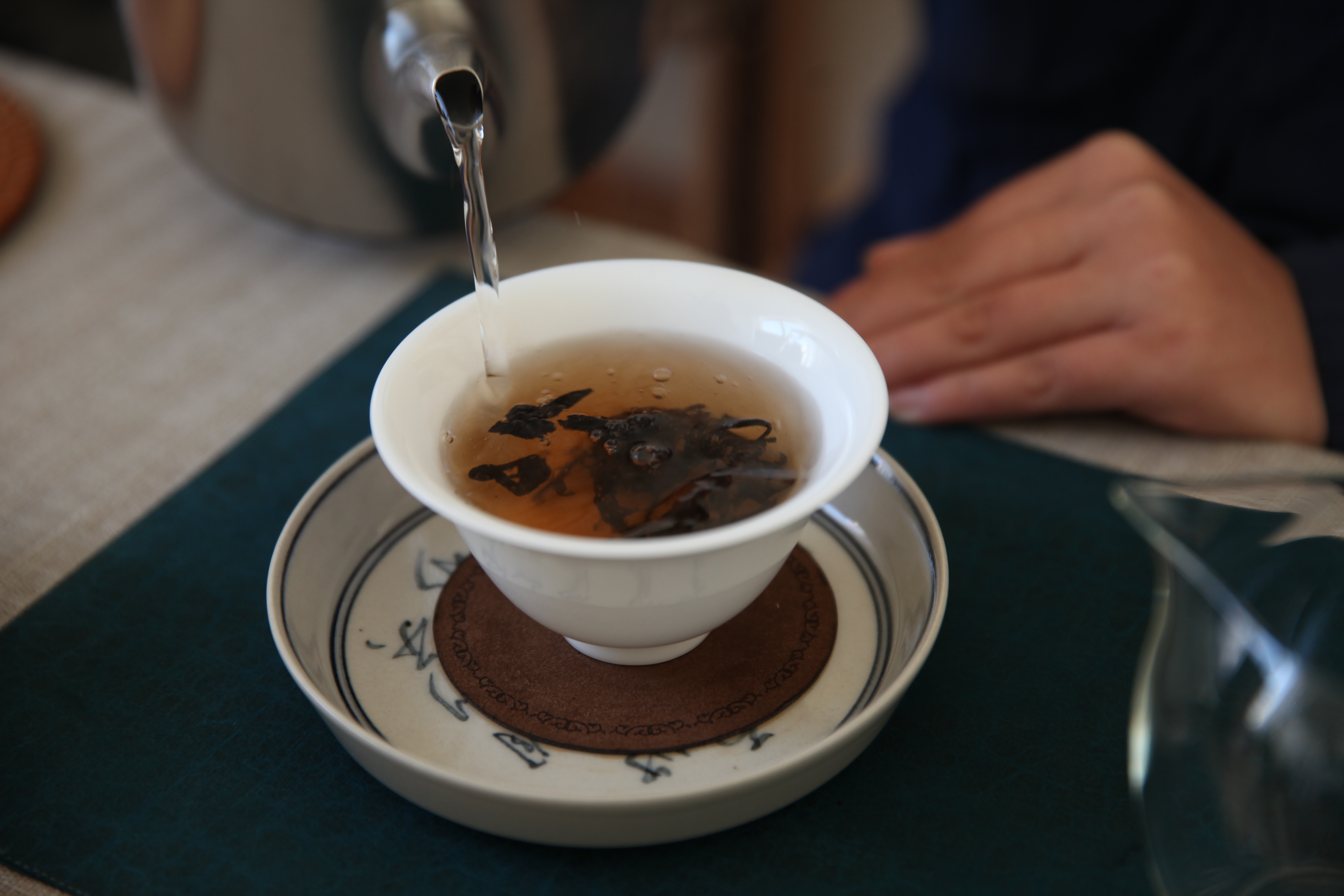 不同的普洱茶怎么醒茶,洗茶,润茶?三者的差异是什么?