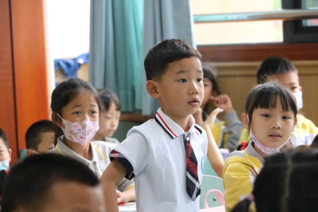 实验小学外国语学校与机关幼儿园携手开展幼小衔接交流体验活动