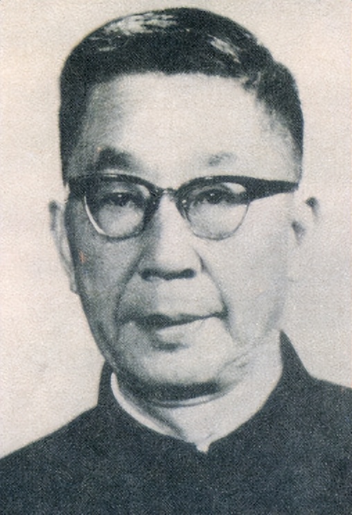 “小人物”批判“大人物”的文章，引发了50年代，中国文坛的震动