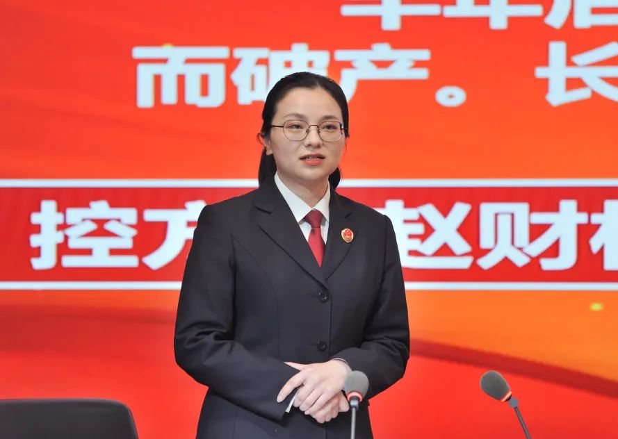 “公诉标兵”的星语心愿……