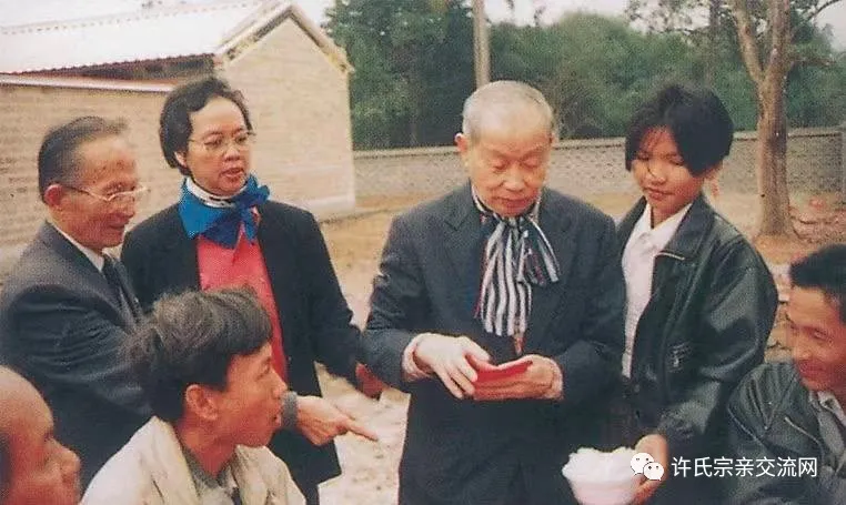 87岁的红牛创始人许书标为何要娶19岁女秘书